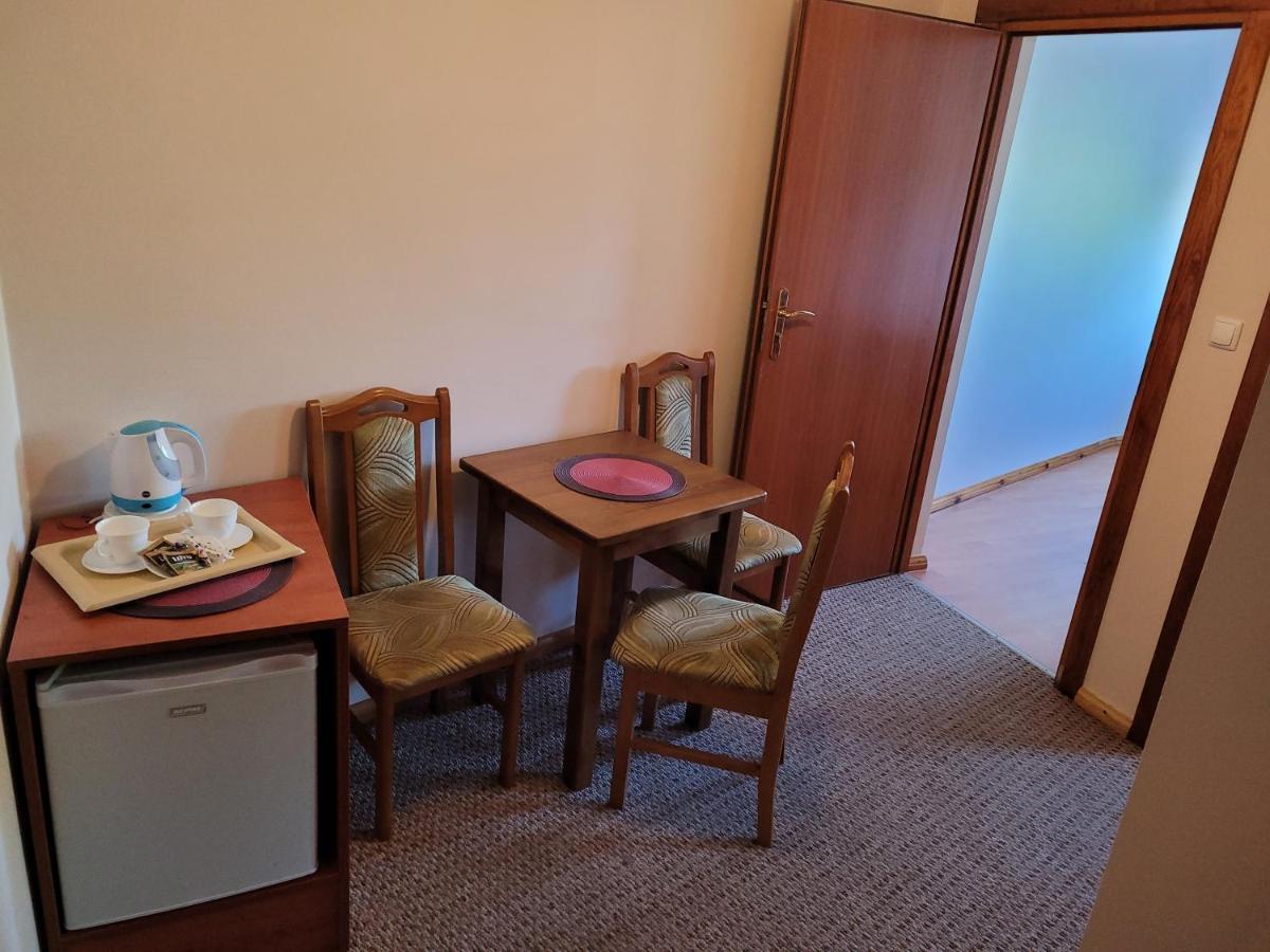 Dom Wczasowy Pod Zegarem Łeba Exterior foto